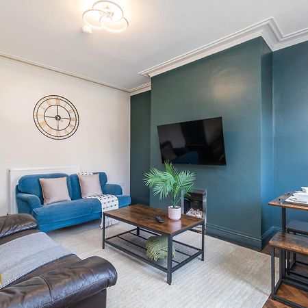 Spacious Two Bed House In Headingley Лийдс Екстериор снимка