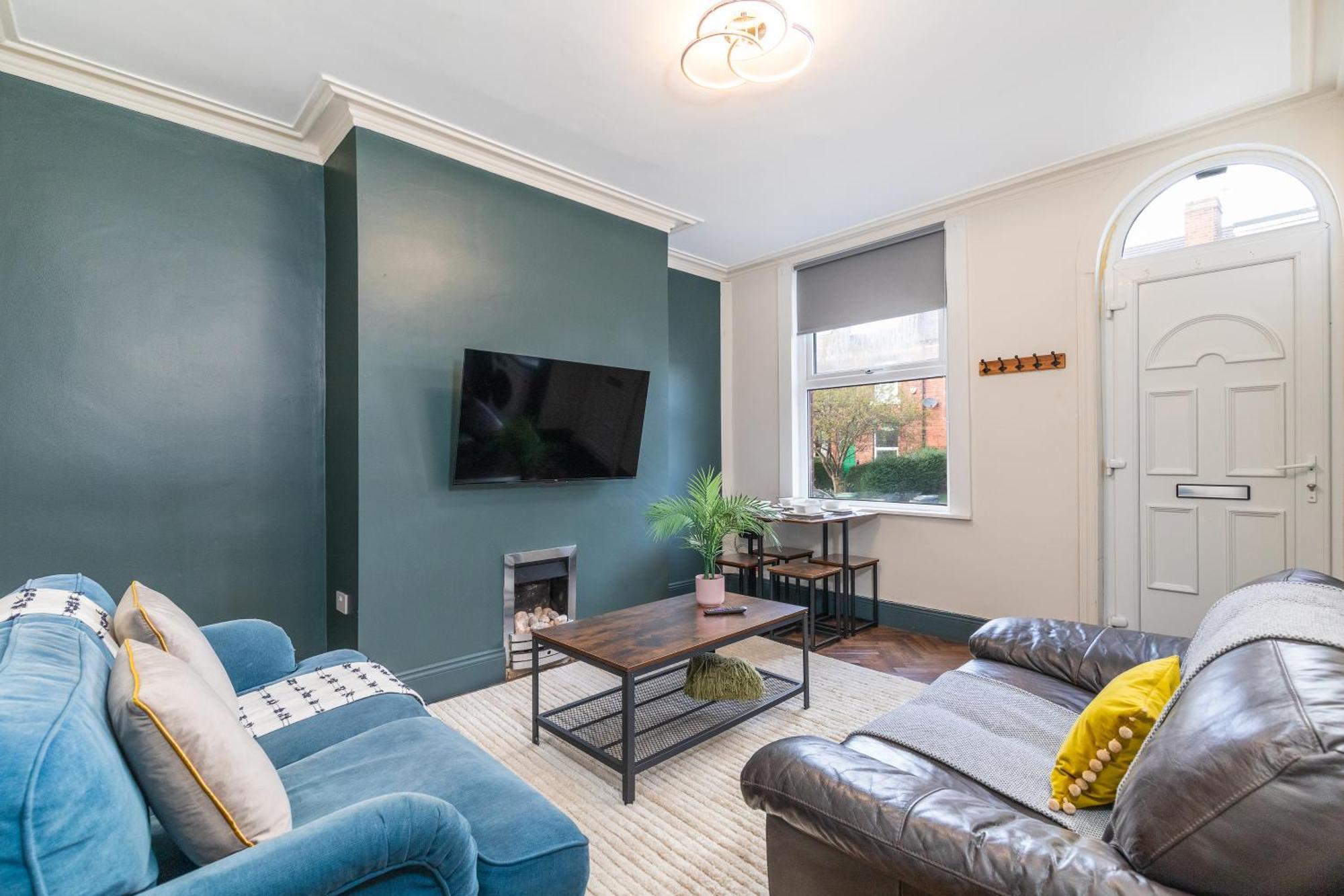 Spacious Two Bed House In Headingley Лийдс Екстериор снимка