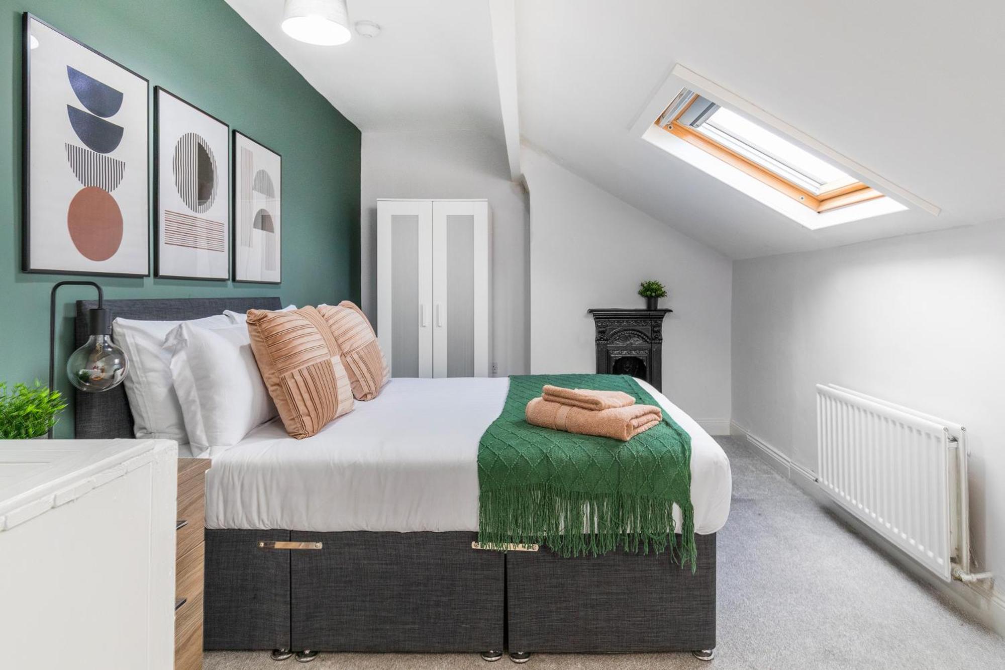 Spacious Two Bed House In Headingley Лийдс Екстериор снимка